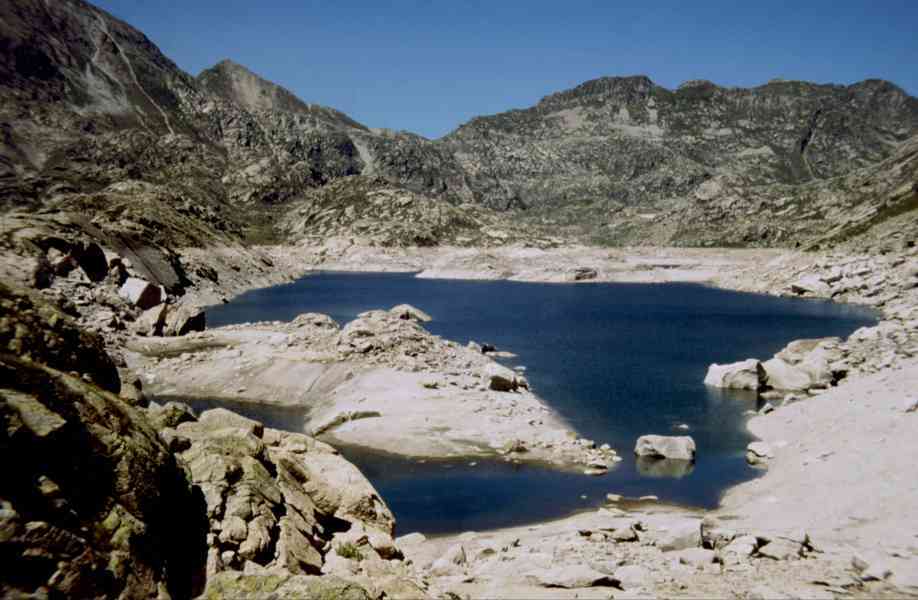 13 - Lleida - parc nacional d'Aigüestortes i Estany de Sant Maurici - lago Tort.jpg